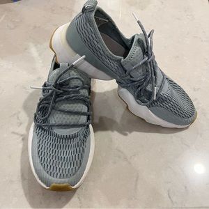 Sorel Kinetic Impact Lace Sneakers, Blue, Women's 8.5. EUC